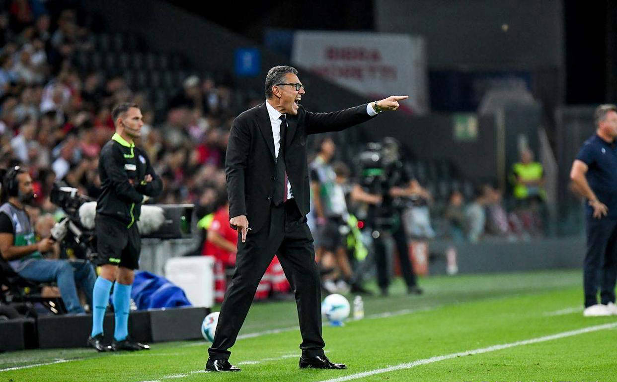 意甲：AC米兰客场3-0战胜乌迪内斯，圣地亚哥-希门尼斯继续进球荒